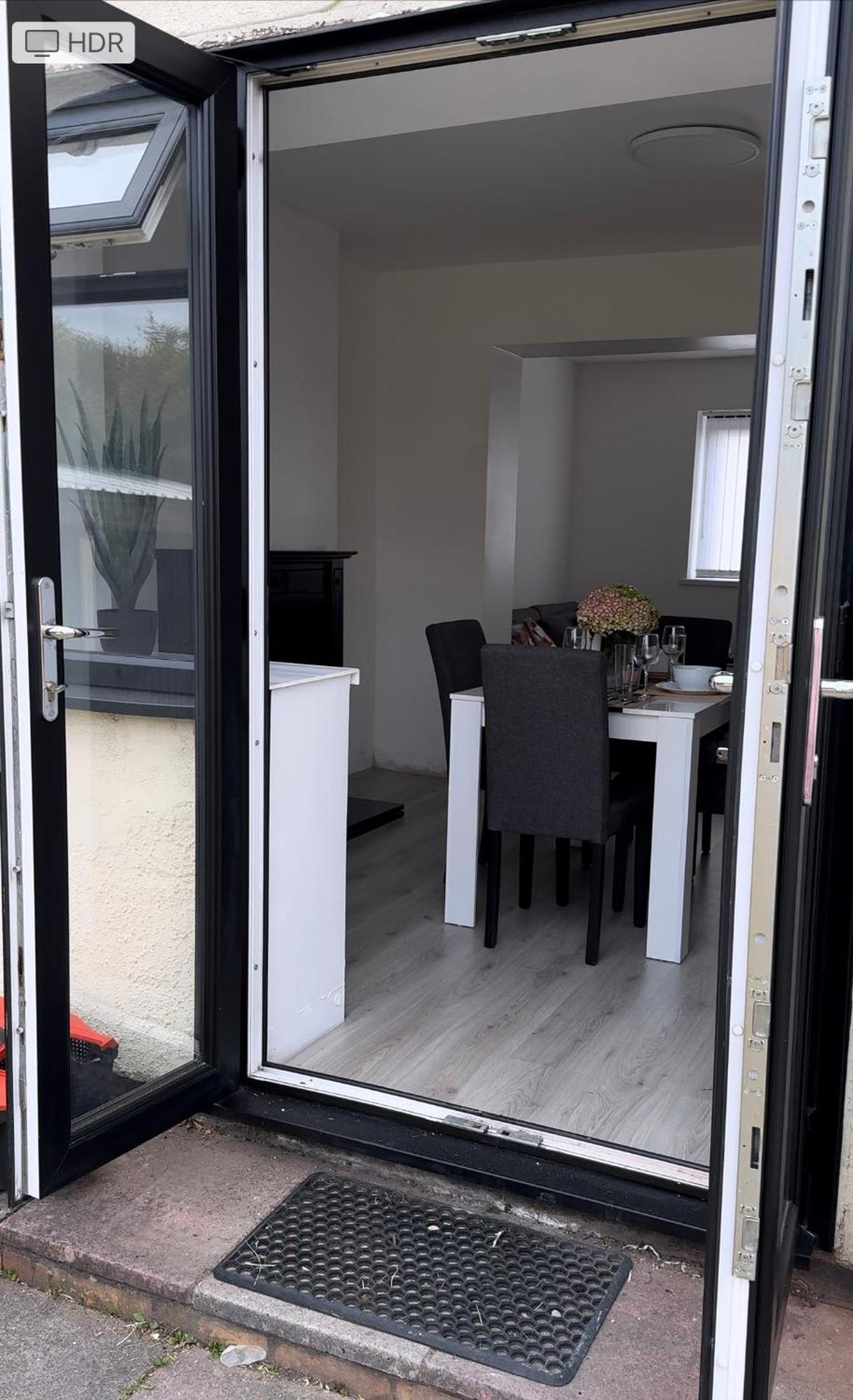 Superb Cozy House In Warrington Villa Exteriör bild
