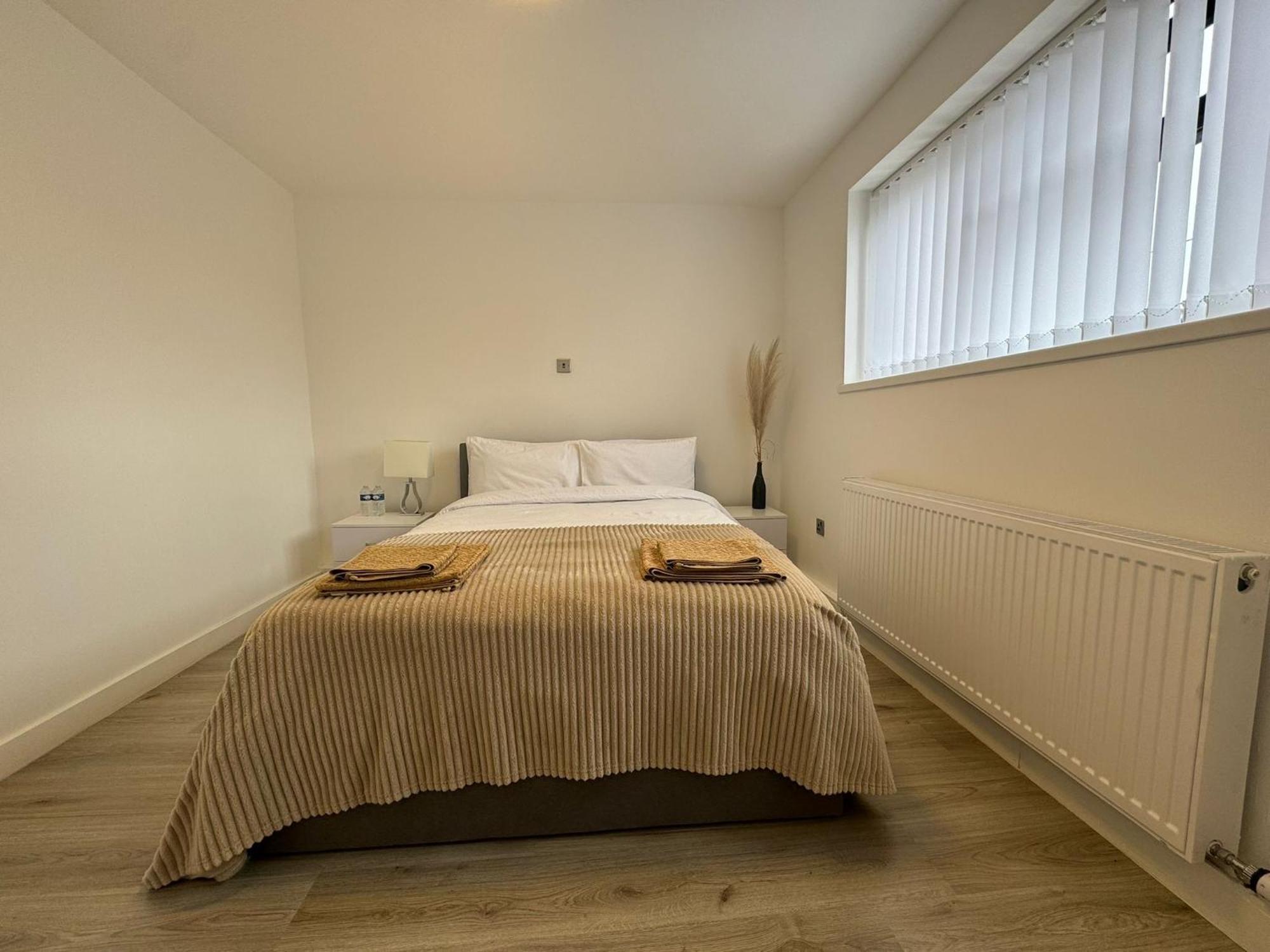 Superb Cozy House In Warrington Villa Exteriör bild