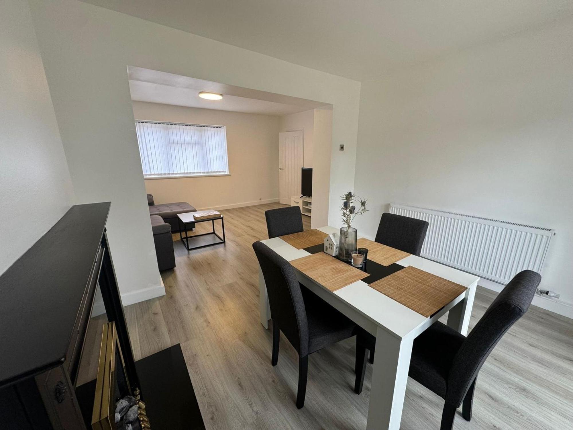 Superb Cozy House In Warrington Villa Exteriör bild