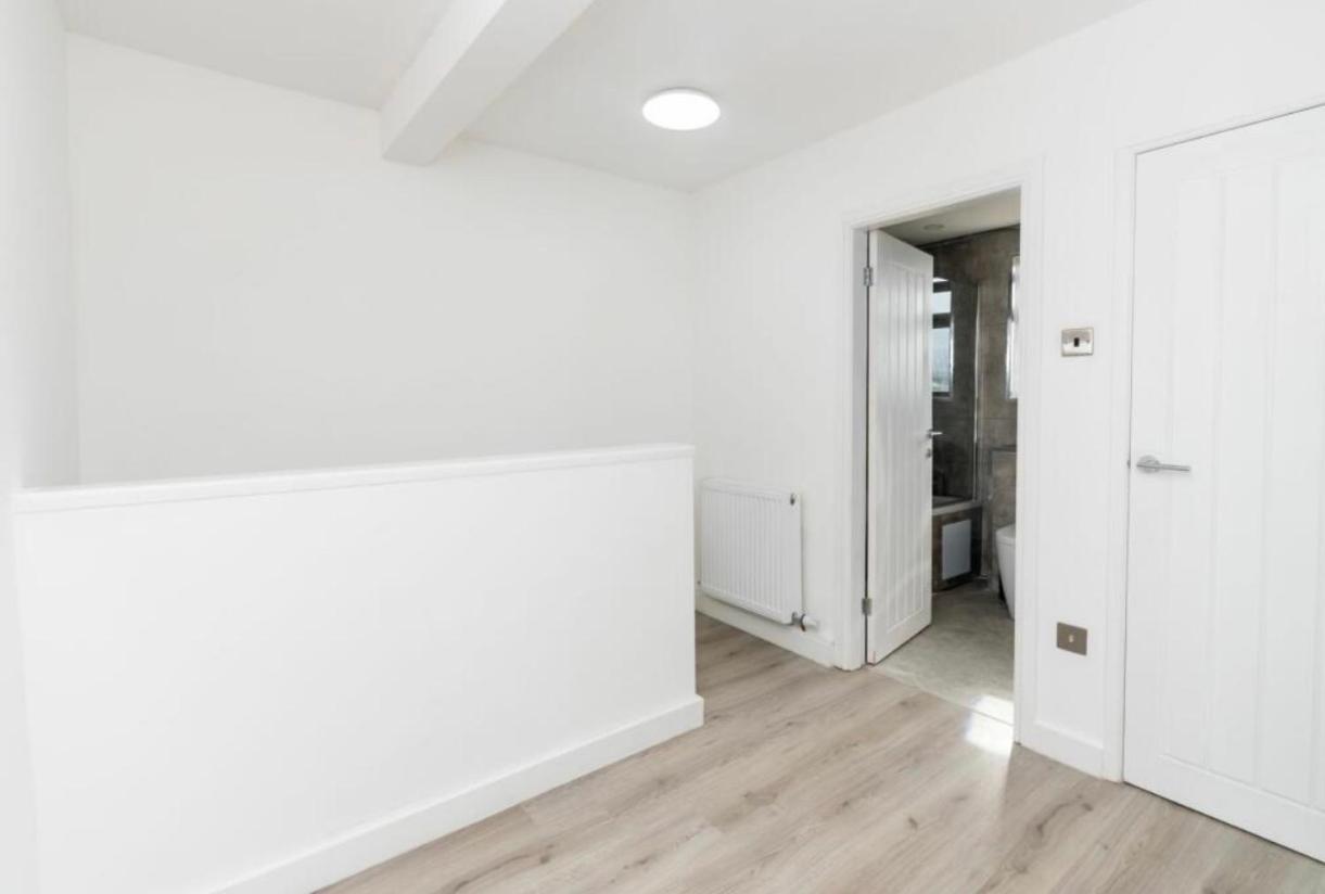 Superb Cozy House In Warrington Villa Exteriör bild